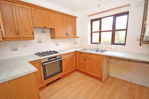 3 bedroom house to rent, Chaucombe Place, New Milton