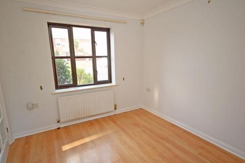 3 bedroom house to rent, Chaucombe Place, New Milton