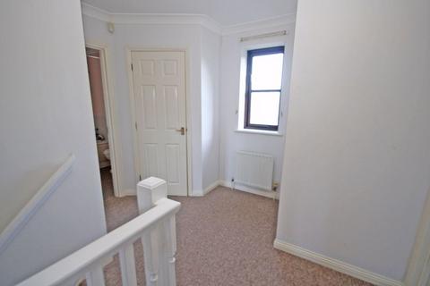 3 bedroom house to rent, Chaucombe Place, New Milton