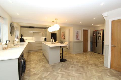 4 bedroom detached house for sale, Forest Drive, Bolton BL5