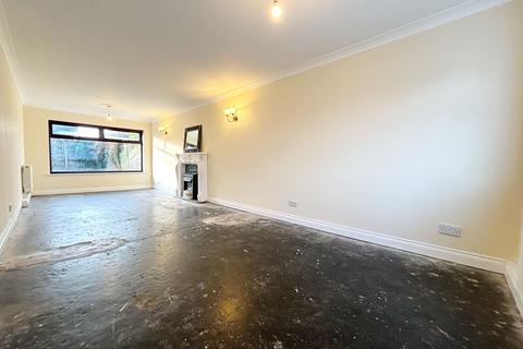 3 bedroom semi-detached house for sale, Ashton Road, Golborne, Warrington, WA3 3UX