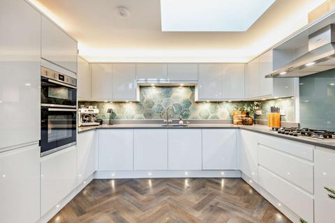 3 bedroom bungalow for sale, Newell Green, Warfield, Bracknell, Berkshire