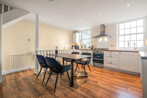 3 bedroom terraced house for sale, Crown Street, Harrow on the Hill Village Conservation Area