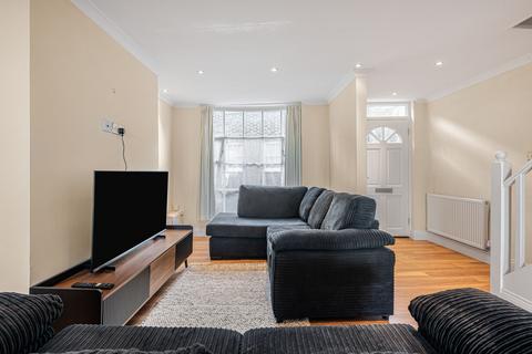 3 bedroom terraced house for sale, Crown Street, Harrow on the Hill Village Conservation Area