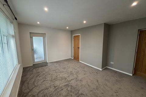 2 bedroom flat to rent, Barkerland, Dumfries, Dumfries & Galloway, DG1