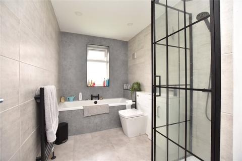 3 bedroom semi-detached house for sale, White Laithe Walk, Leeds, West Yorkshire