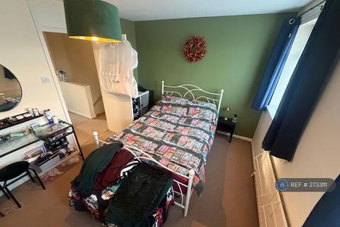 2 bedroom terraced house to rent, Ambassador Close, Christchurch, BH23