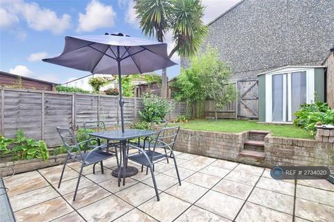 undefined, Limes Avenue, Chigwell, IG7