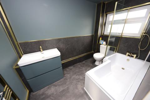 undefined, Llanharry, Pontyclun CF72