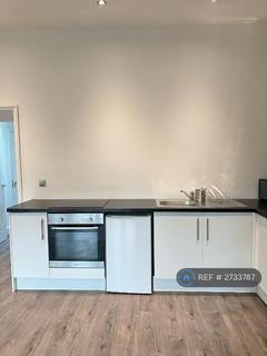 1 bedroom in a house share to rent, Chobham Road, London, E15