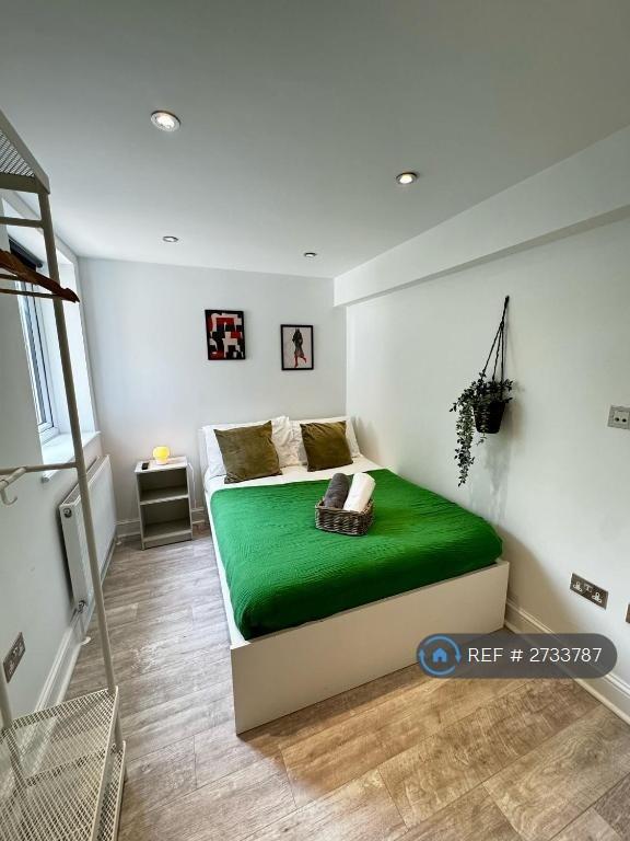 Room 2: Double Ensuite