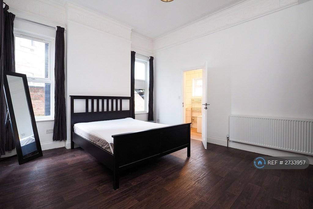 Master Bedroom With En Suite