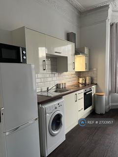 2 bedroom flat to rent, Gorsey Road, Nottingham, NG3