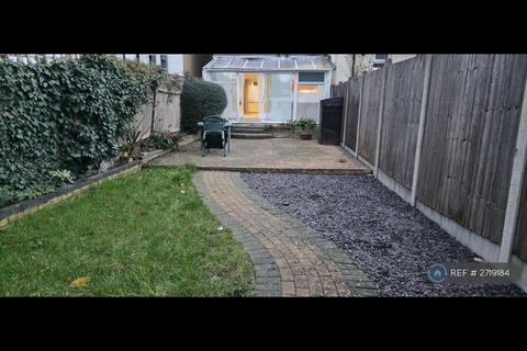 undefined, Woodside Avenue, London, SE25