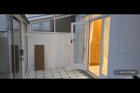 undefined, Woodside Avenue, London, SE25