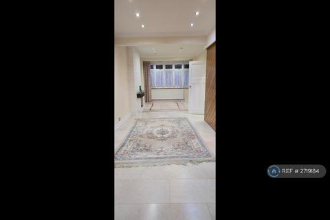 undefined, Woodside Avenue, London, SE25