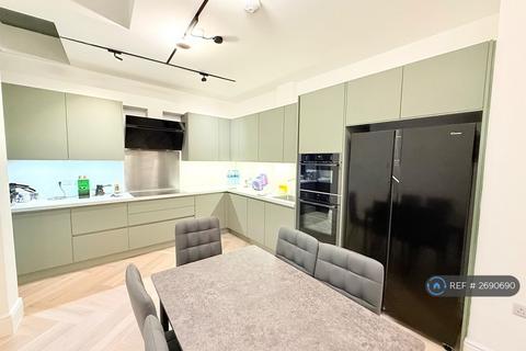 4 bedroom flat to rent, Hammersmith, London, W6