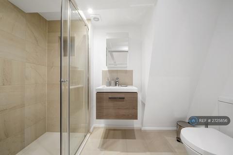 5 bedroom terraced house to rent, High Street, Eton, Windsor, SL4