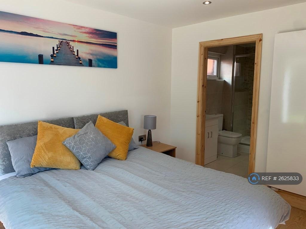 Double Bedroom 1