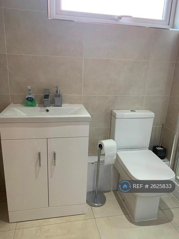 Ensuite For Double Bedroom 1
