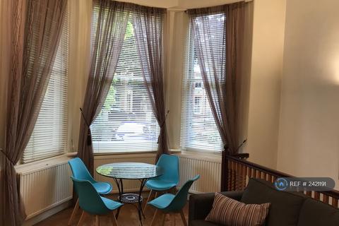 undefined, Macaulay Road, Clapham, SW4