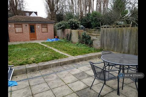undefined, Criclewood Lane, London, NW2