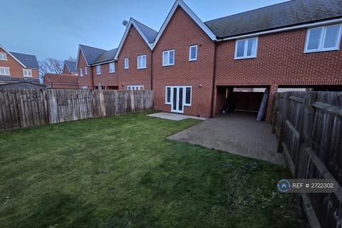 3 bedroom semi-detached house to rent, Maigold Avenue, Colchester, CO4