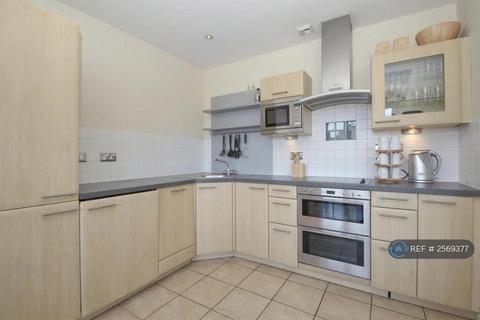 2 bedroom flat to rent, Wards Wharf Approach, London, E16