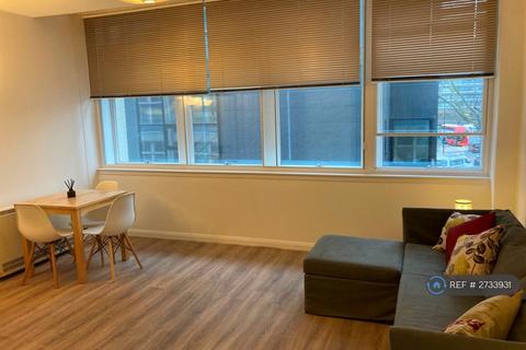 2 bedroom flat to rent, Metro Central Heights, London, SE1