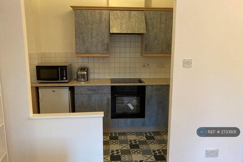 2 bedroom flat to rent, Metro Central Heights, London, SE1