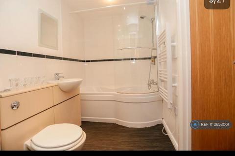 2 bedroom flat to rent, Caminada House, Manchester, M15