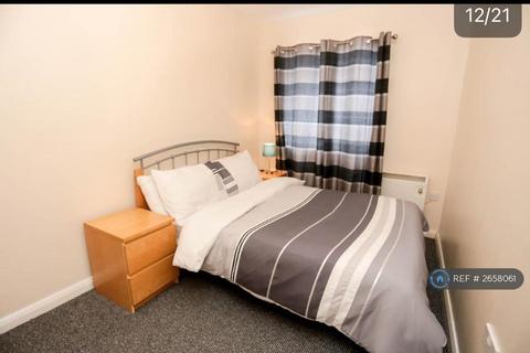 2 bedroom flat to rent, Caminada House, Manchester, M15