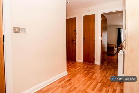 2 bedroom flat to rent, Caminada House, Manchester, M15