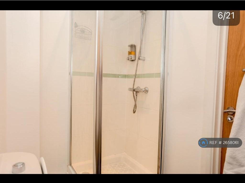 2nd Bathroom
