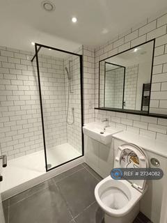 2 bedroom flat to rent, Beaufort Square, London, NW9
