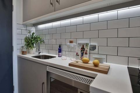 undefined, Silicon Way