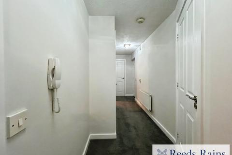 2 bedroom apartment for sale, Collegiate Way, Manchester M27