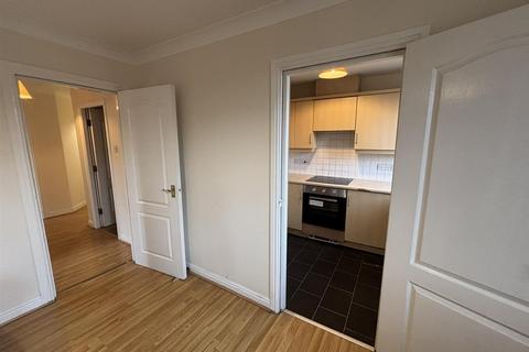 2 bedroom apartment to rent, Arosa Court, Wilmslow Road, Manchester