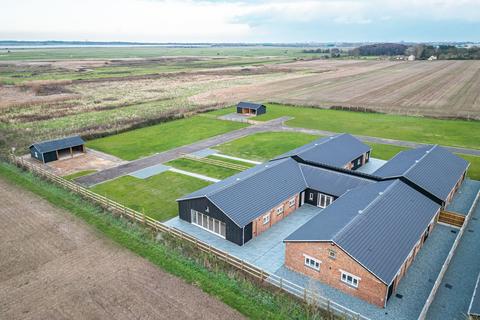 undefined, An Exceptional Barn Conversion with a 1.5 Acre Plot (STMS) in Burgh Castle