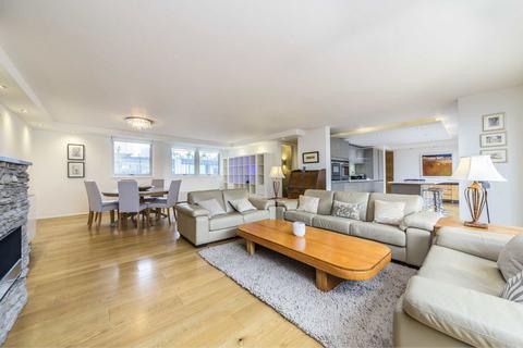 3 bedroom flat for sale, Upper Ground, London SE1