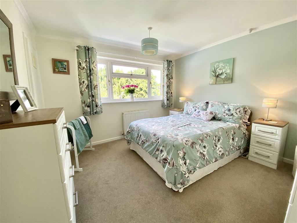 2 Eldon Drive-5.jpg