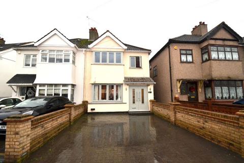 3 bedroom terraced house to rent - Burnway, Hornchurch