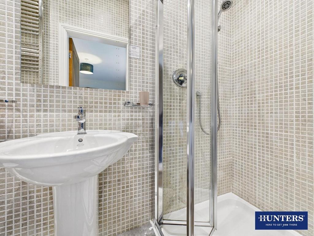 Ensuite - The Annexe