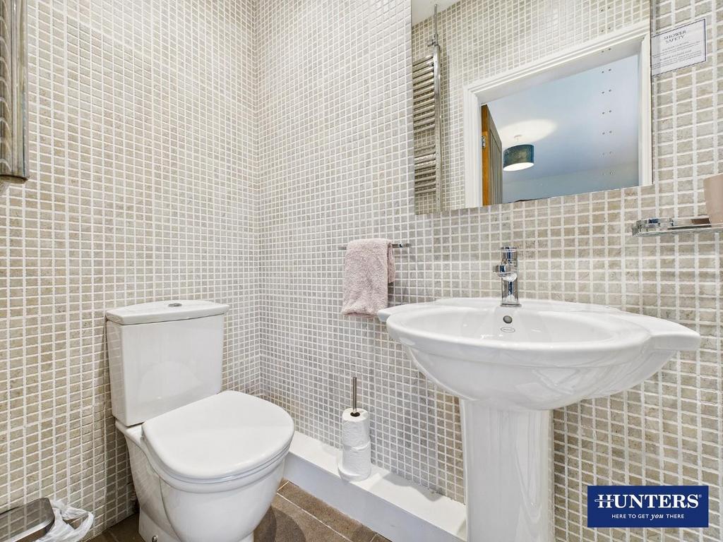 Ensuite - The Annexe