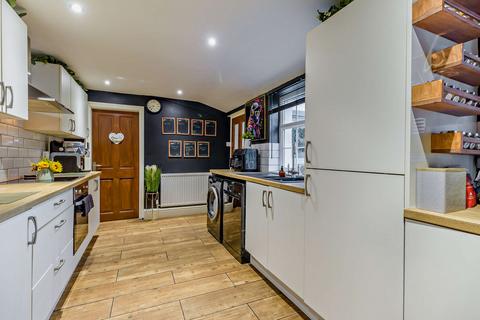 3 bedroom detached house for sale, Sandtoft Road, Doncaster, DN9