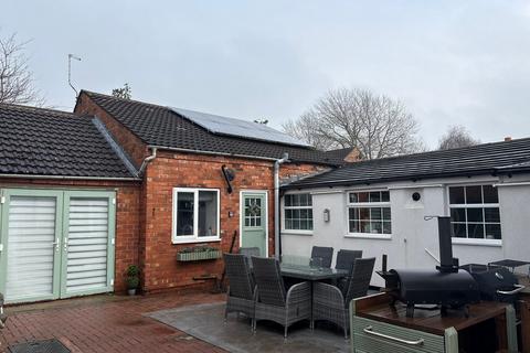 4 bedroom detached house for sale, Sandtoft Road, Doncaster, DN9