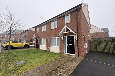 2 bedroom semi-detached house to rent, Celandine Close, Darlington