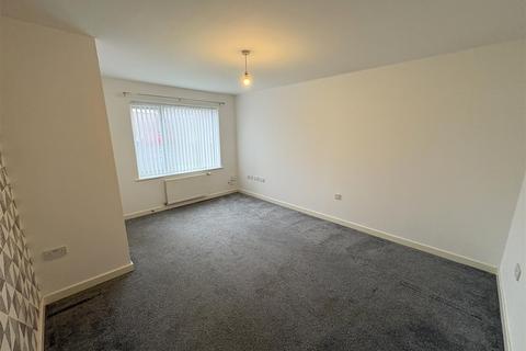 2 bedroom semi-detached house to rent, Celandine Close, Darlington
