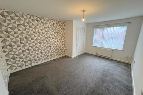 2 bedroom semi-detached house to rent, Celandine Close, Darlington