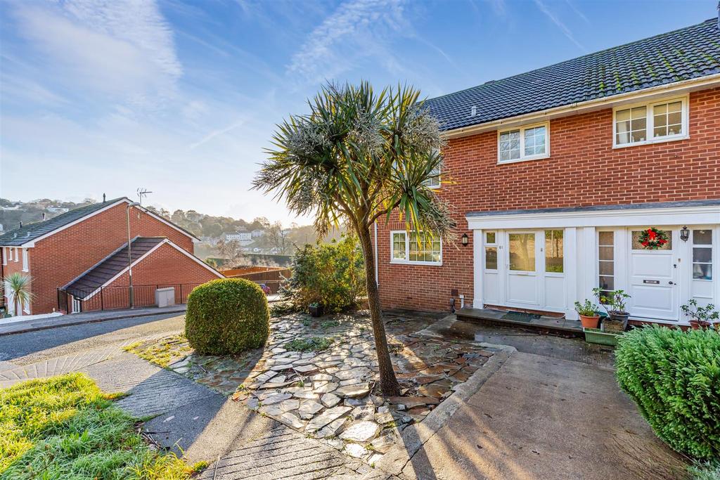 A01 - 61, Braddons Hill Road East Torquay - 251203